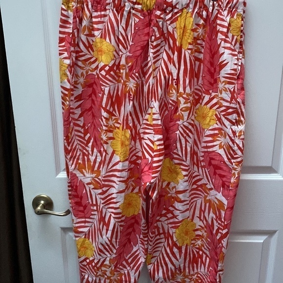 Z womens Sun Bay casual comfy floral plus size capris size 3X.  EUC - Picture 2 of 4
